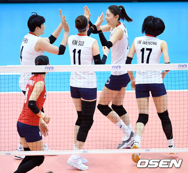 한국에서의 마지막 빅매치를 일전에 둔 『한국 여자 배구 대표팀』 ...그리고 『이상훈 국가대표 팀닥터』 가 공개하는 경기장 뒷 이야기!  : 네이버 블로그