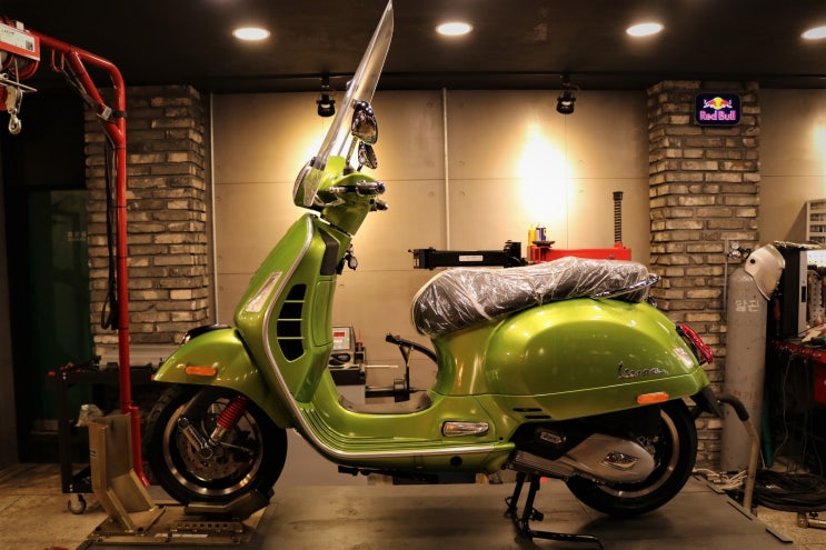  2018년식 베스파 GTS125 신차 출고!