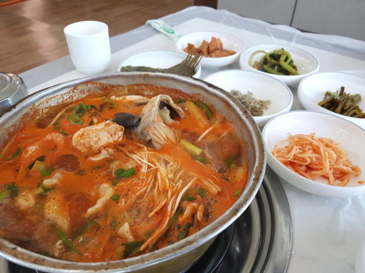  서산 울돌목에서 해물동태찌개 점심 해결