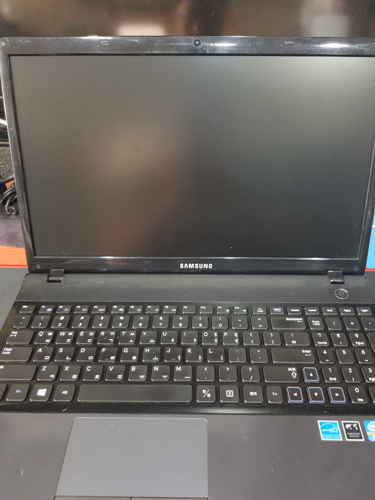  삼성노트북액정교체 NT300E5C - 방배동컴퓨터수리 플러스컴