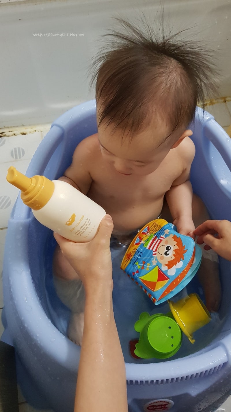 신생아 목욕 제품이 필요합니다