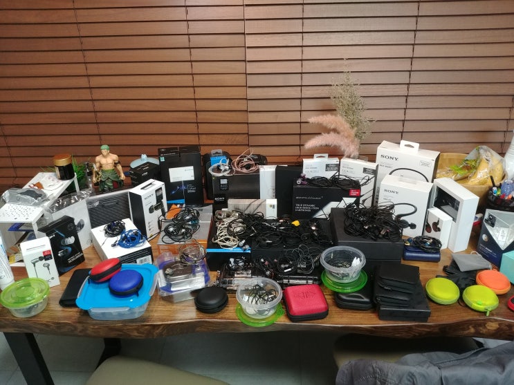 현재 리시버 보유 목록(n3ap, xba z5, 트리플파이, ie800, akg k3003, 라디우스 nx 100, 마가오시 K5 등등)계속 업데이트 중