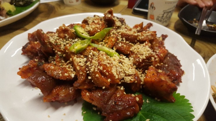  족불장군 [경대쪽문,정문 족발 맛집]