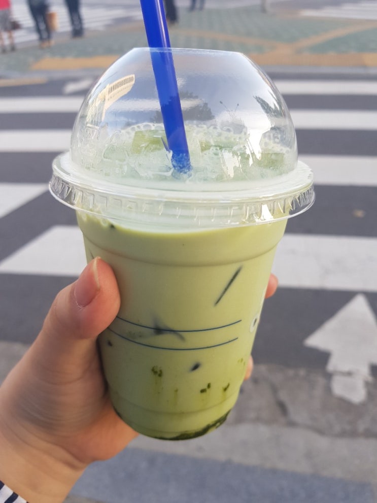  이디야 아이스 녹차라떼 오랜만인디