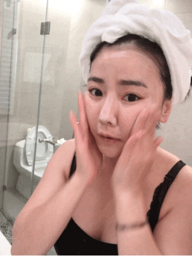  [제플뷰티x로자그라프] 아만티메드 각질제거제 ! 순한 각질제거제, 간편한, 러빙만 하면 끝 ! / 여드름용각질제거 , 트러블성 피부모여라 !