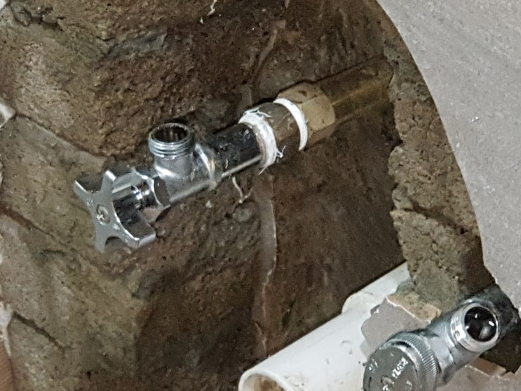  분당누수 야탑동 탑마을 벽산아파트 인테리어 공사 후 누수 발생 원인과 해결 방법은 무엇일까?