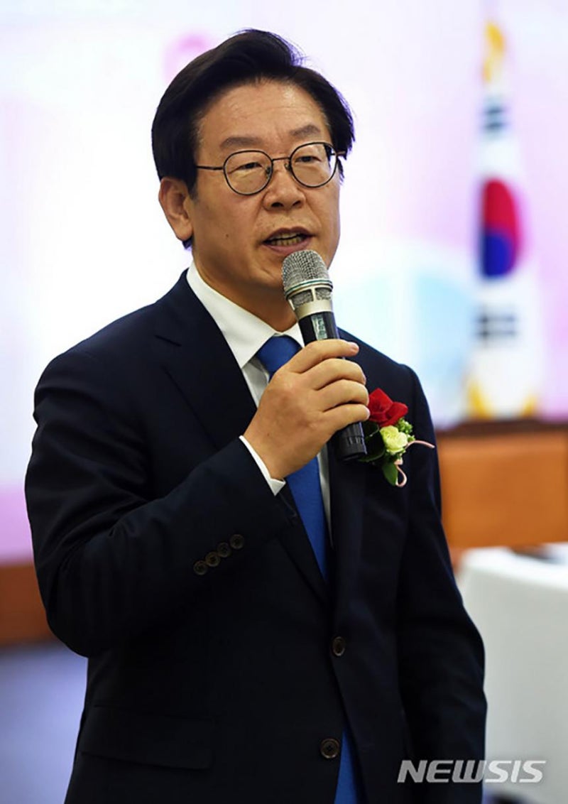 이재명, ‘뉴스쇼’서 “여배우 스캔들은 정치공작” 강력 주장…또다시 의혹 불거져