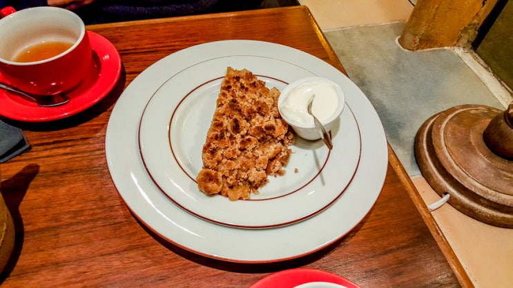  파리 맛집, 라 자코뱅의 홈메이드 애플 크럼블