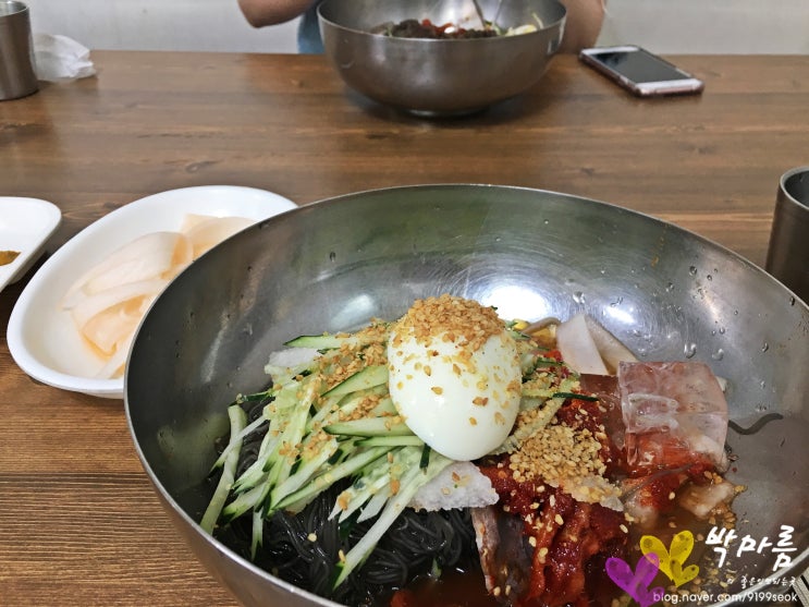  오늘같은 속초날씨에 냉면이 생각나지