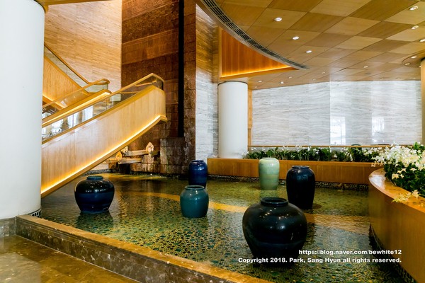 방콕-숙박] 쉐라톤 그랜드 수쿰빗 그랜드 더블룸 후기 - Sheraton Grande Sukhumvit A Luxury  Collection : 네이버 블로그