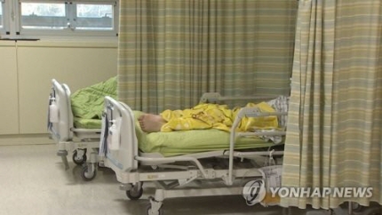 대형병원 2∼3인실 내달부터 건보 적용…입원료 반값으로 대형병원 2∼3인실 내달부터 건보 적용…입원료 반값으로