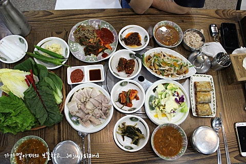숲속의 컨벤션 이미지