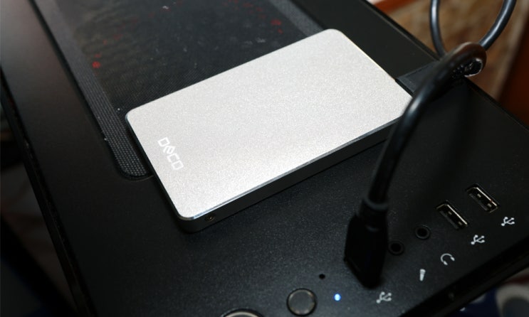  깔끔함에 가성비를 더한, 데코정보 Deco V3 Portable 외장하드