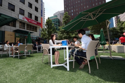 출퇴근 재해 확대 이어…점심시간 이동 중 사고도 산재 인정 출퇴근 재해 확대 이어…점심시간 이동 중 사고도 산재 인정