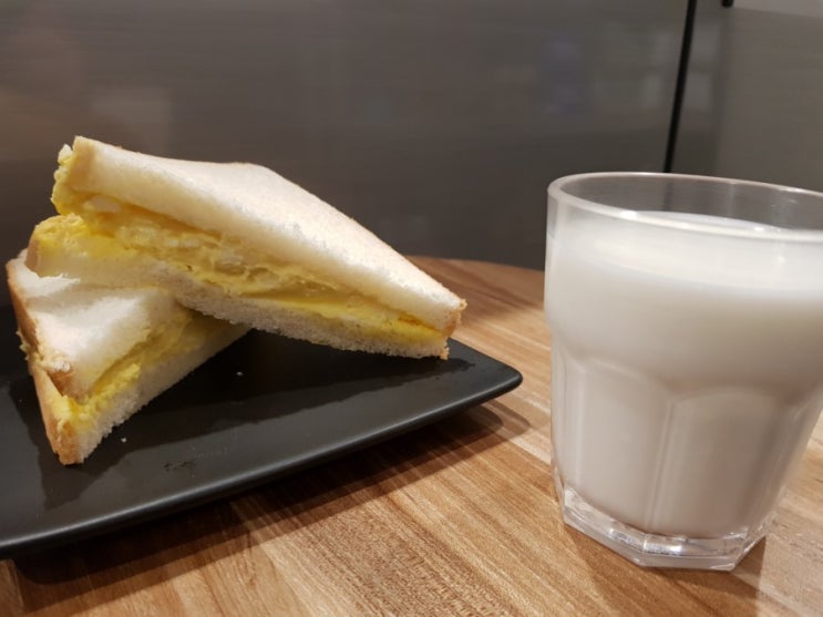  CU편의점/촉촉 계란 샌드위치