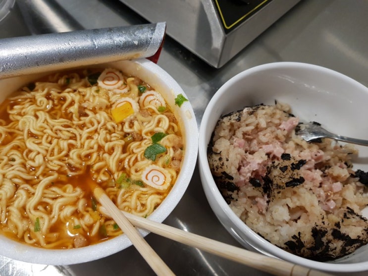  CU편의점/비빔햄참치주먹밥 맛있어요~