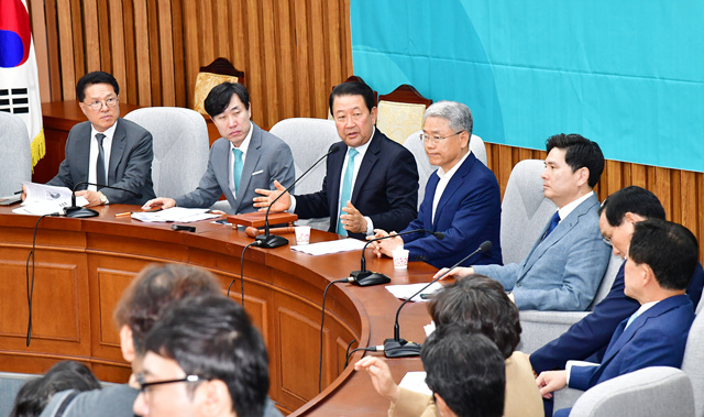  바른미래당, 박주선도 사퇴...김동철 체제로