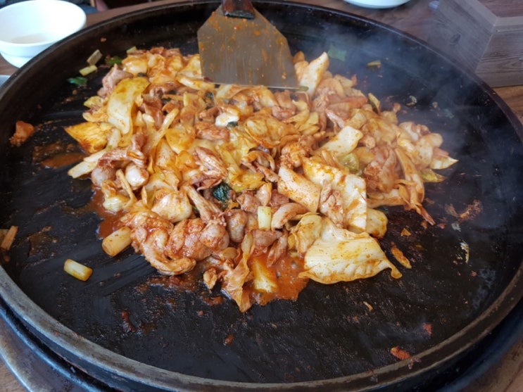  가평 가는길 닭갈비먹고 든든하게~