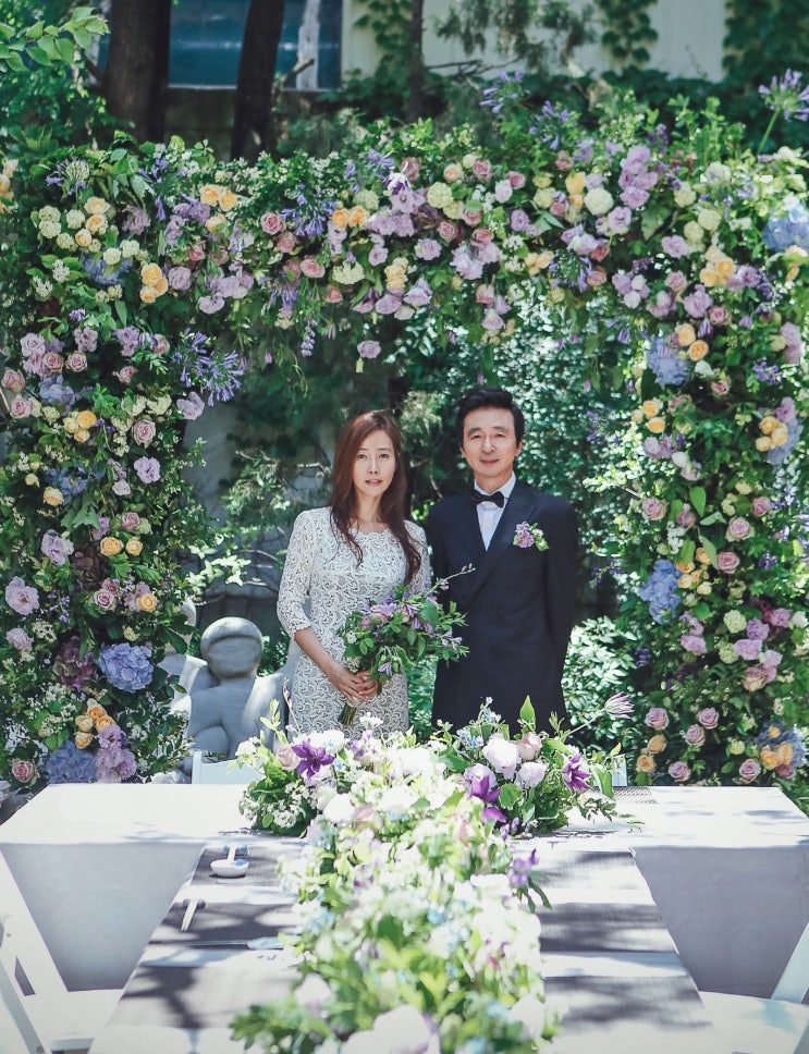  [웨딩트렌드] “그린+화이트, 내추럴 컨셉 인기” 강수지-김국진 결혼식 연출한 료한 디렉터에게 듣는 예식 트렌드