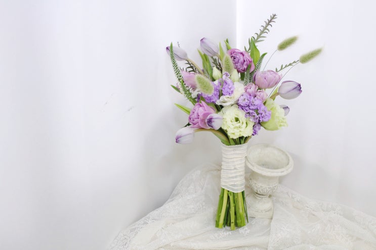 unlooked for blessing wedding bouquet : 튤립 믹스 웨딩부케