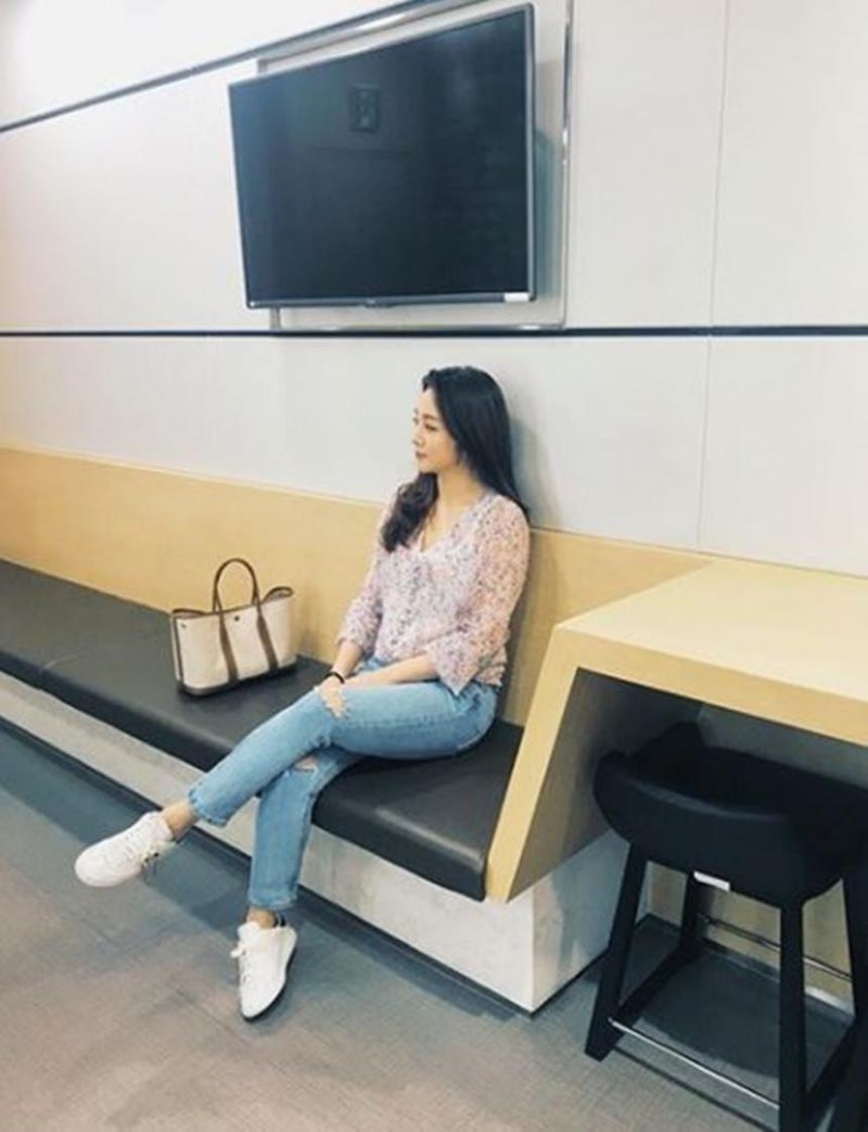 ‘조우종 아내’ 정다은 아나운서, 태극 전사 응원하며 한 컷…‘눈길’