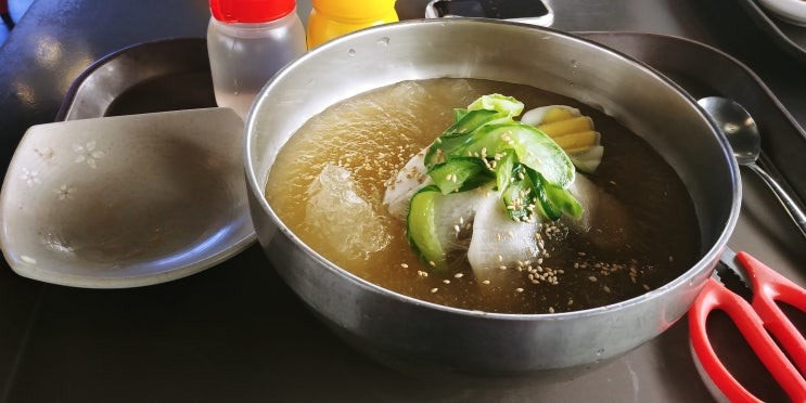  불당동 냉면 : 갤러리아백화점 지하식당가 신촌설렁탕 : 맛집과는 너무 거리가 멀지만...