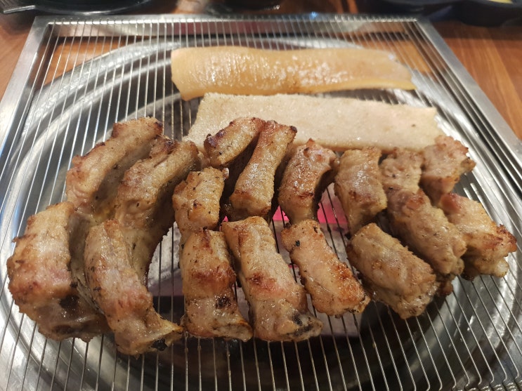 [김해 맛집] 김해 삼정동 맛집 돼지껍데기, 찌개, 쪽갈비를 한번에! '덤덤덤 쪽갈비'