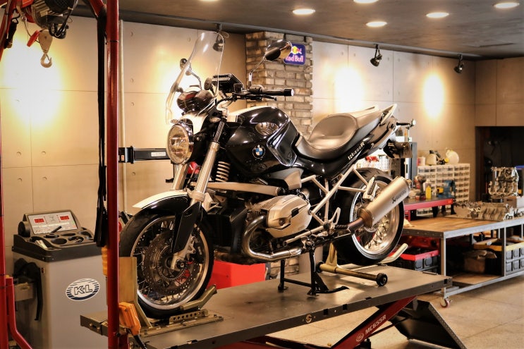  2011년식 BMW R1200R 작업완료!