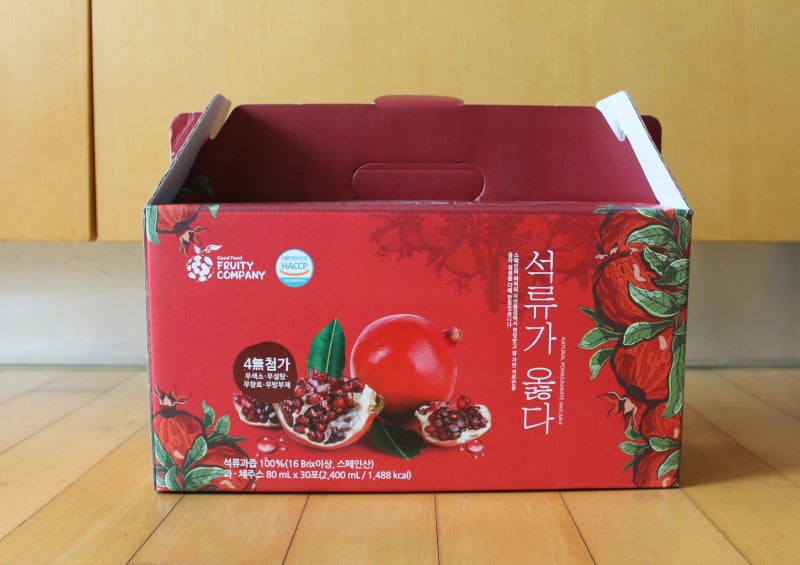 에스트로겐이 풍부한 유기농 석류즙