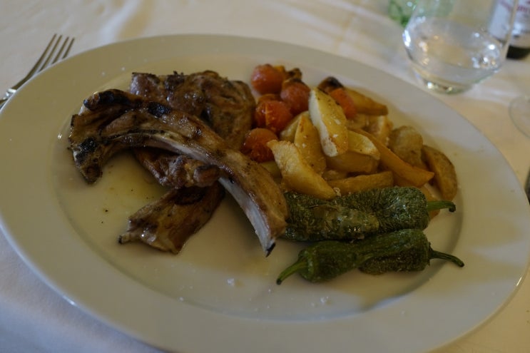  [유럽/스페인/카탈루냐] 동굴 안에 레스토랑이?!?! 몬세라트 맛집 Restaurante Abat Cisneros - 마늘로드스페인 4편