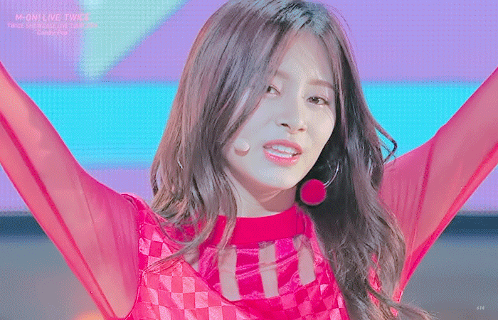 TWICE 子瑜：照片、動圖、高畫質、桌布、自拍、畫報