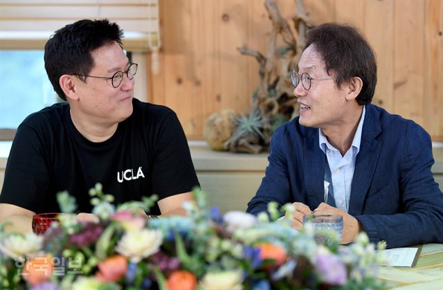  코딩 교육? 차라리 추리소설을 쓰게 하세요..로봇공학자 데니스홍 대담