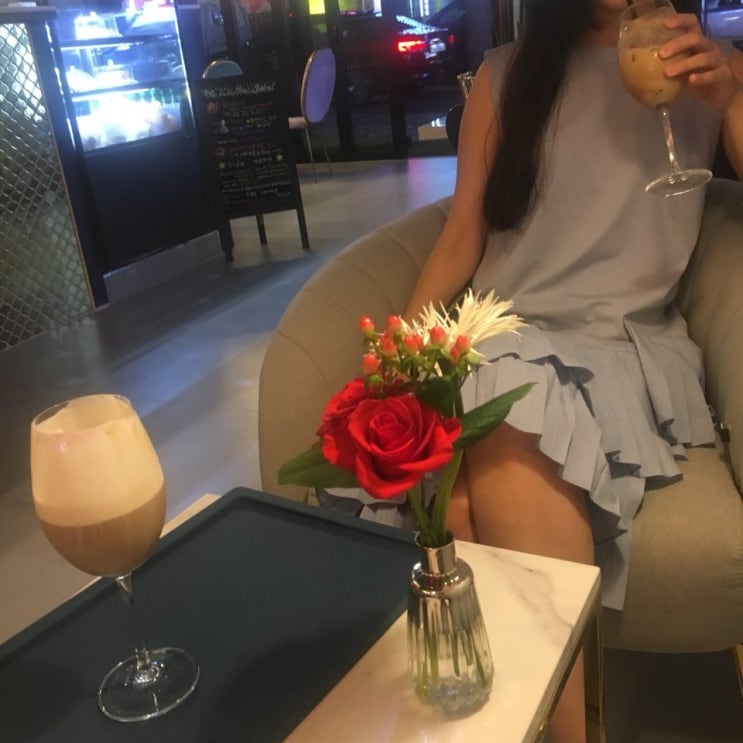  라블리/일상/패션블로그/라메르쇼룸/수입의류 편집샵/여름휴가룩/여행룩/휴양지룩/고급원피스 추천