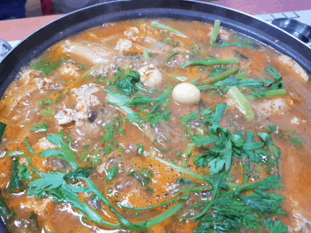  동인천 송림동 특이한 맛집! 40년 전통 닭알탕 골목 "형제닭알탕"