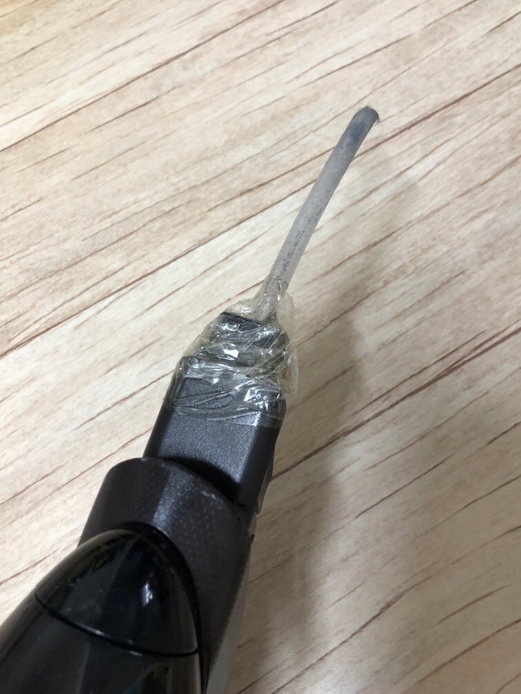 냉장고 뒷면 콤프레셔 기계실 펜 청소하기