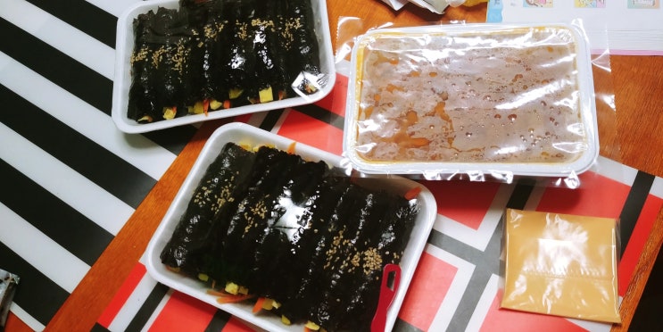  신방동 꼬마김밥 : 몬스터꼬맹이김밥 : 체인점인데 아내가 과하게 애정하는 분식집