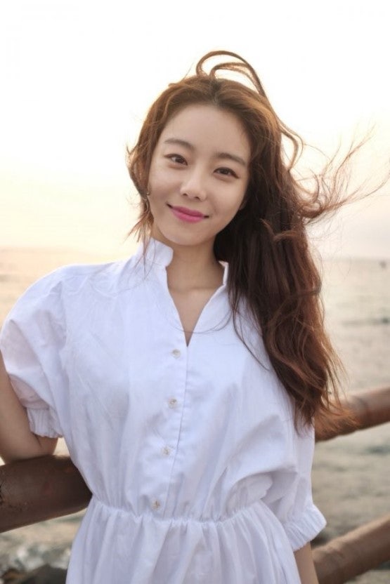 ì˜ˆë»ì„œ ëœ° ê²ƒì´ë¼ ìƒê°í–ˆë˜ ë°°ìš° ë‚´ ì‚¬ìœ„ì˜ ì—¬ìž ì´ì‹œì› ë„¤ì´ë²„ ë¸