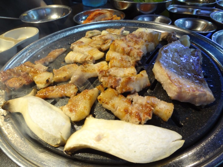 [부산/남포동 고기집]삼겹살이 맛있는 황금돼지!