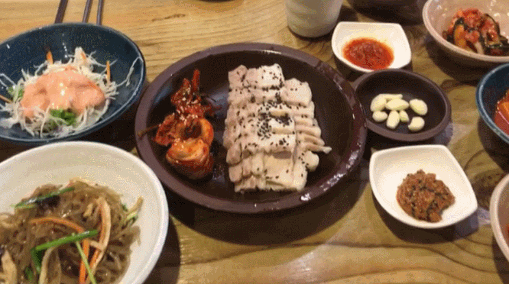  부산진구 서면 김삿갓 보쌈족발집을 털어봤습니다.