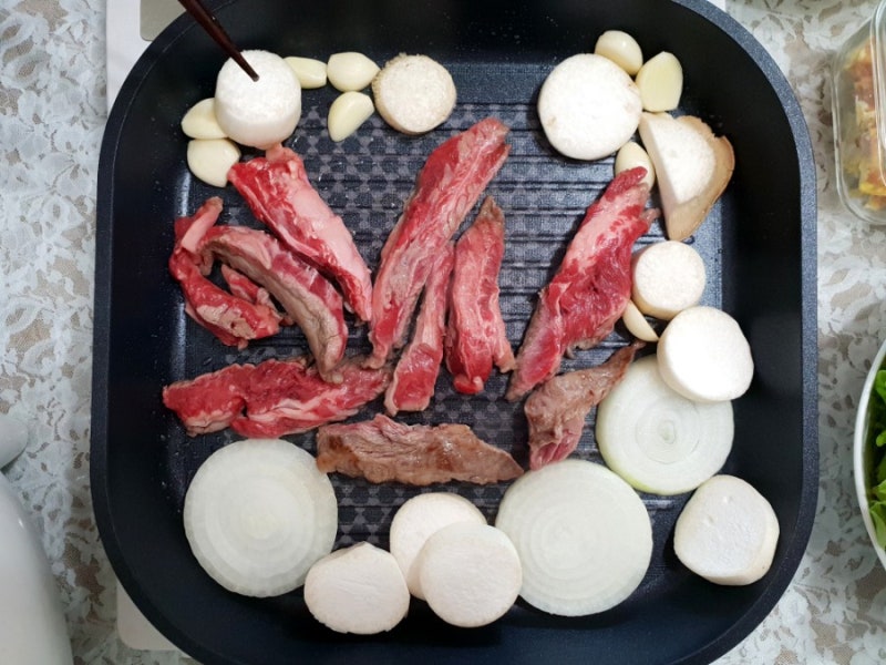 해피콜 크로커다일 사각후라이팬 식탁위에서도 OK