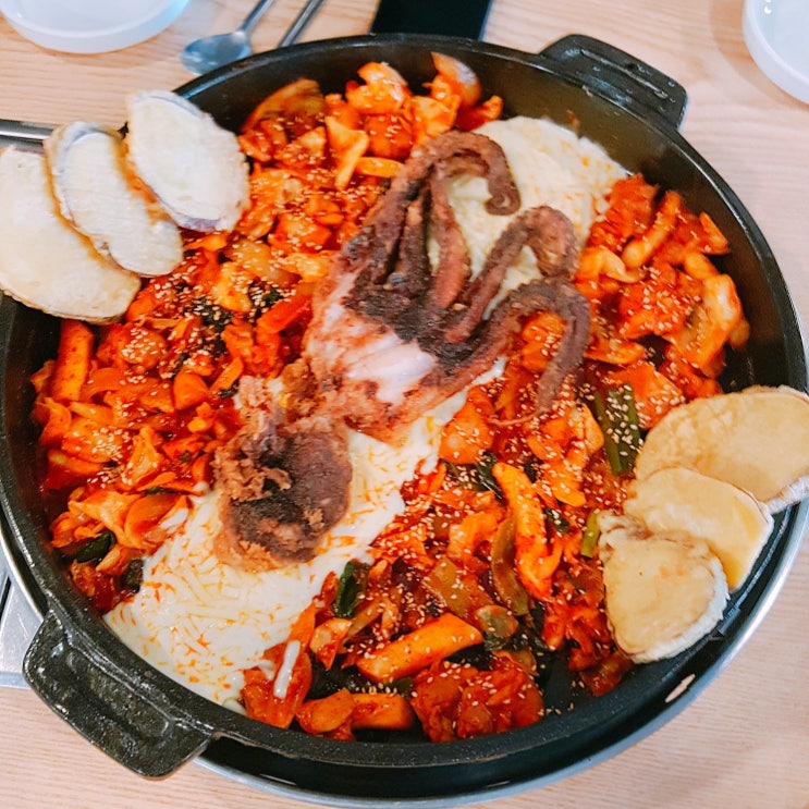  홍대닭갈비맛집/ 홍대맛집으로 추천해요 홍춘천닭갈비로~