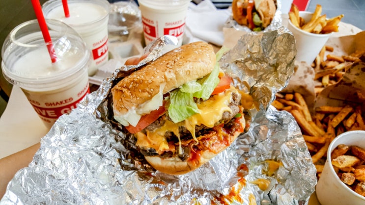  파리 햄버거 맛집, 미국 3대 버거 파이브 가이즈