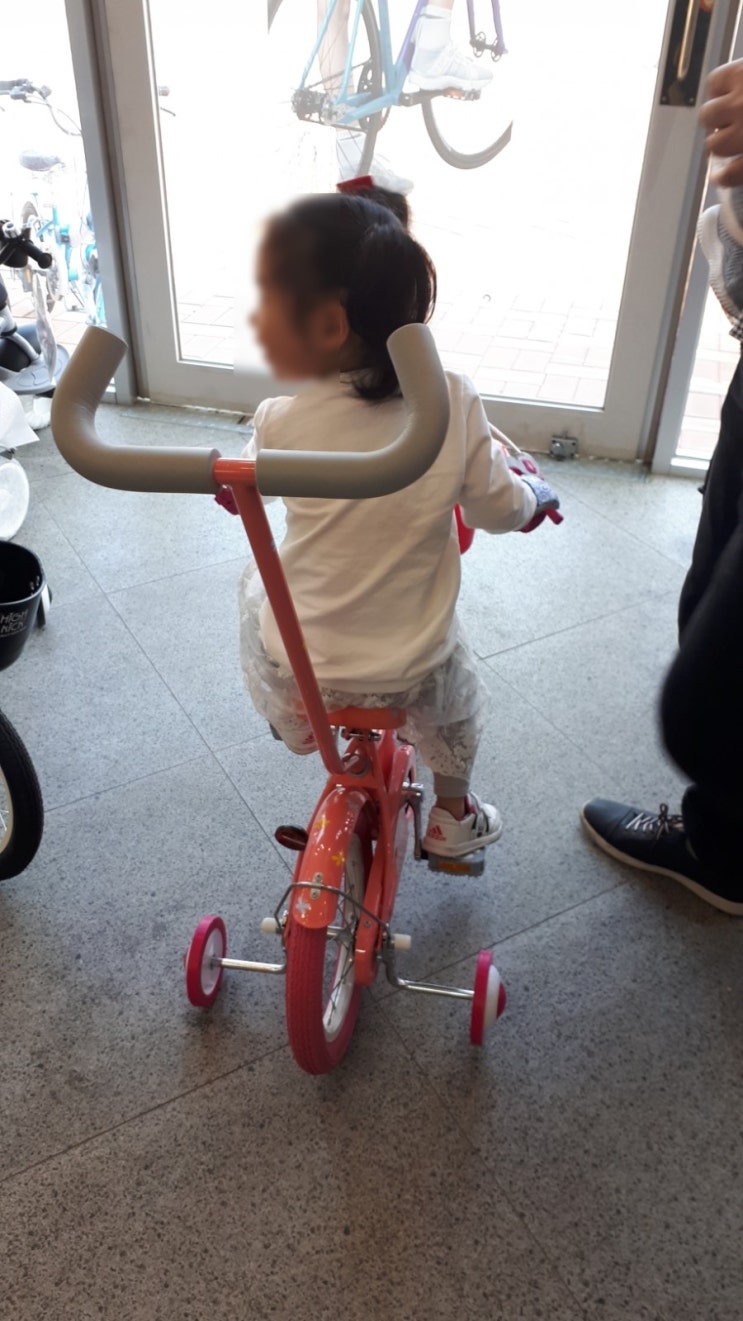 유아 여자 어린이 자전거 행복한 공주님의 14인치 "하이킥 라이트 핑크" 출고기 - 원주 혁신도시 삼천 자전거