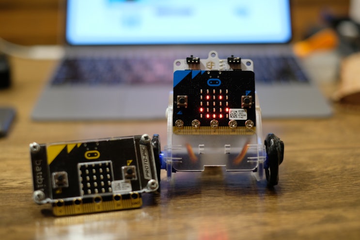  링비트카를 마이크로비트로 원격조종하기 (Ring:bit Car Remote control with Micro:bit)