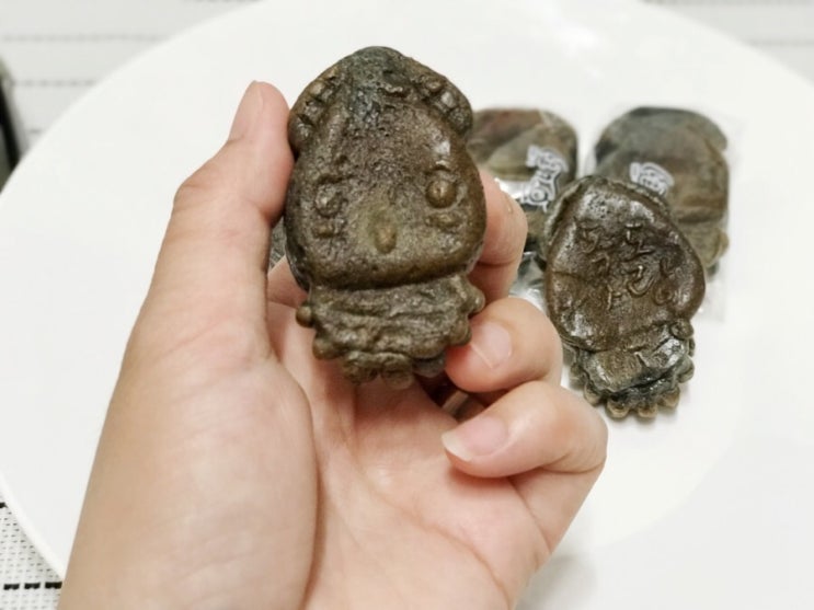  울릉도특산물 오징어먹물빵 오브레♥︎.♥︎