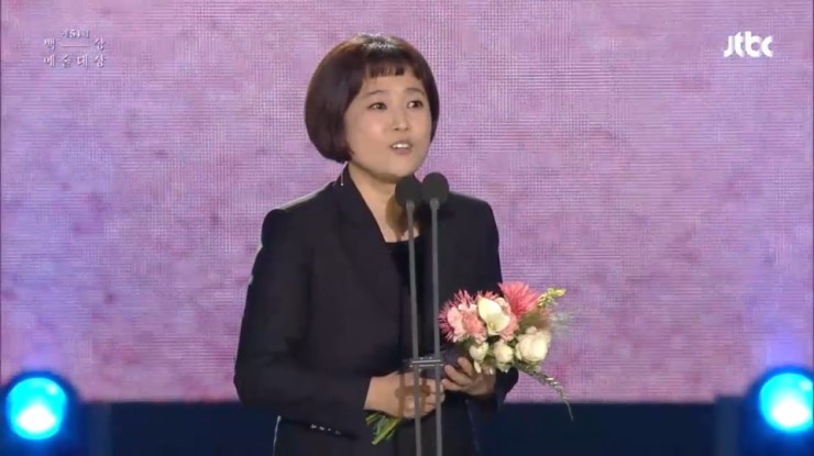 송은이의 목소리가 방송국 밖을 넘기까지