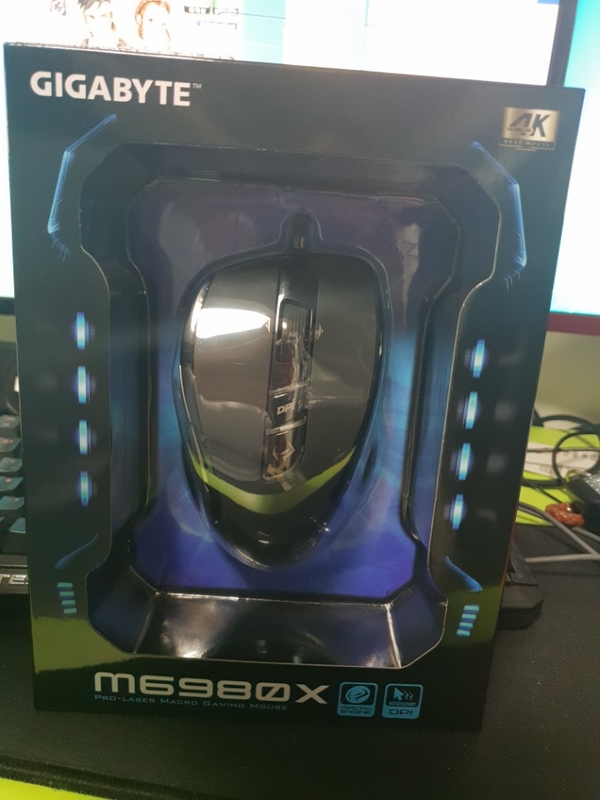 기가바이트 매크로마우스 M6980X 구입후기