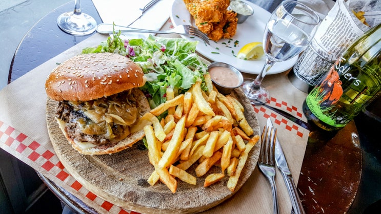  파리 베르시 근처 햄버거 맛집, Chez LILI et MARCEL