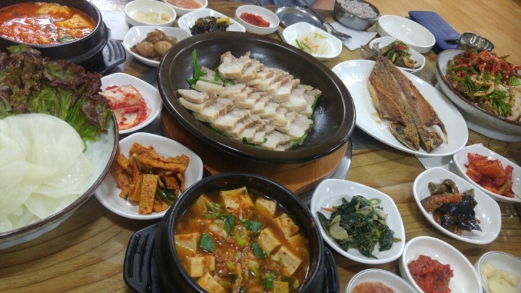 동네 뒷골목 보쌈 동네 뒷골목 보쌈