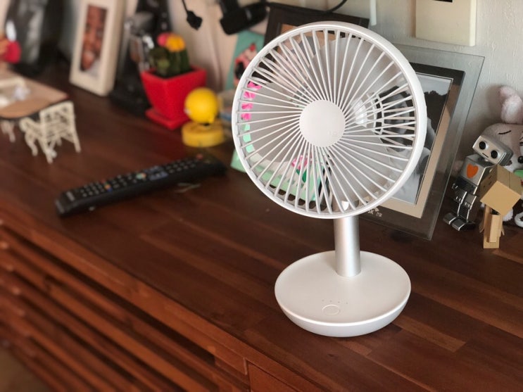 집에서 쓰기 좋은 탁상용 미니 선풍기, 배터리 시간 길고 무선이라 편리해요 : N9-Fan Stand 집에서 쓰기 좋은 탁상용 미니 선풍기, 배터리 시간 길고 무선이라 편리해요 : N9-Fan Stand